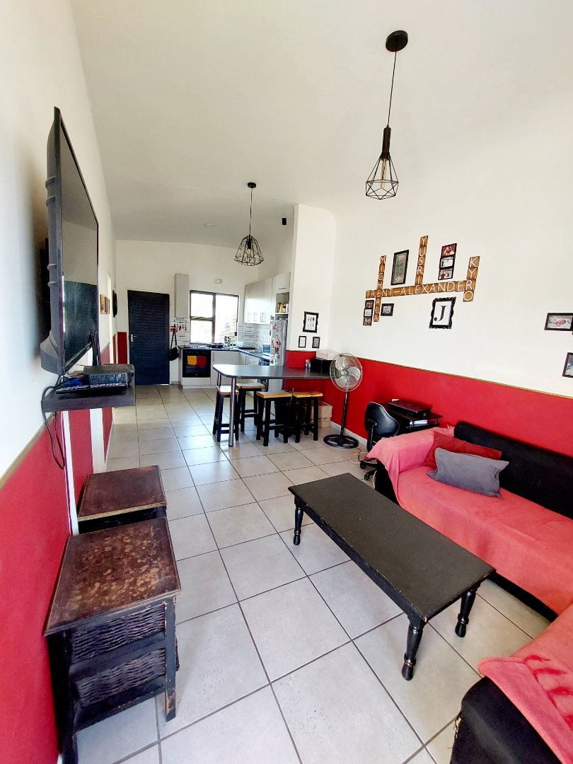 2 Bedroom Property for Sale in The Connifers Western Cape